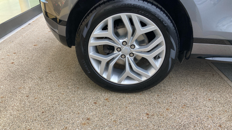 Land Rover Range Rover Evoque 2.0 D200 R-Dynamic SE 5dr Auto Diesel Hatchback